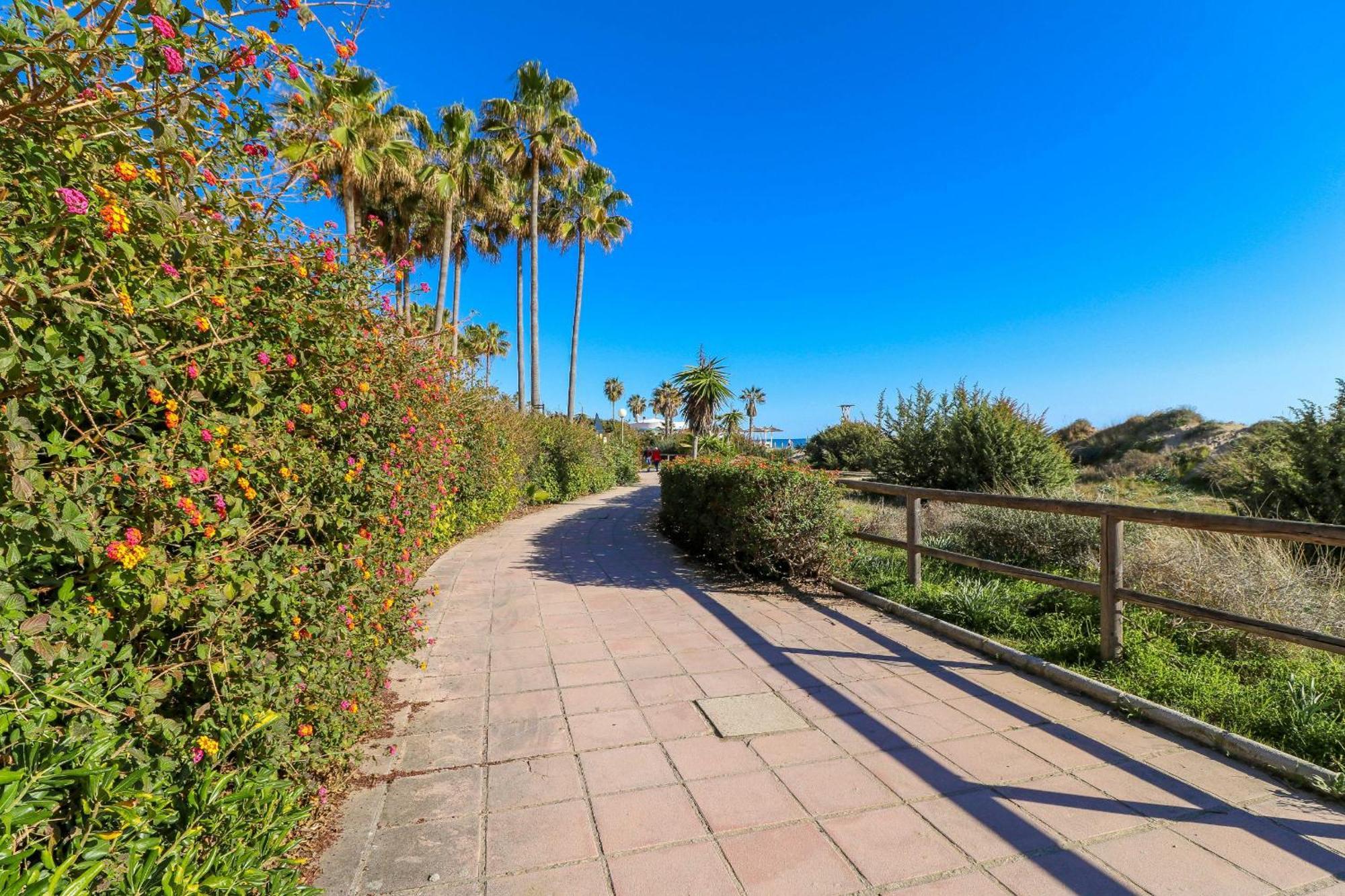 Apartamento Romana Playa By The *